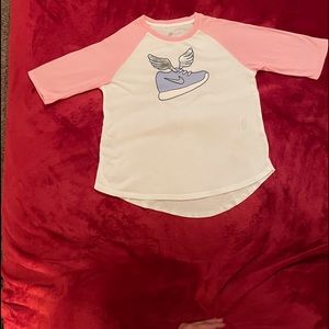 Nike girls Medium shirt
